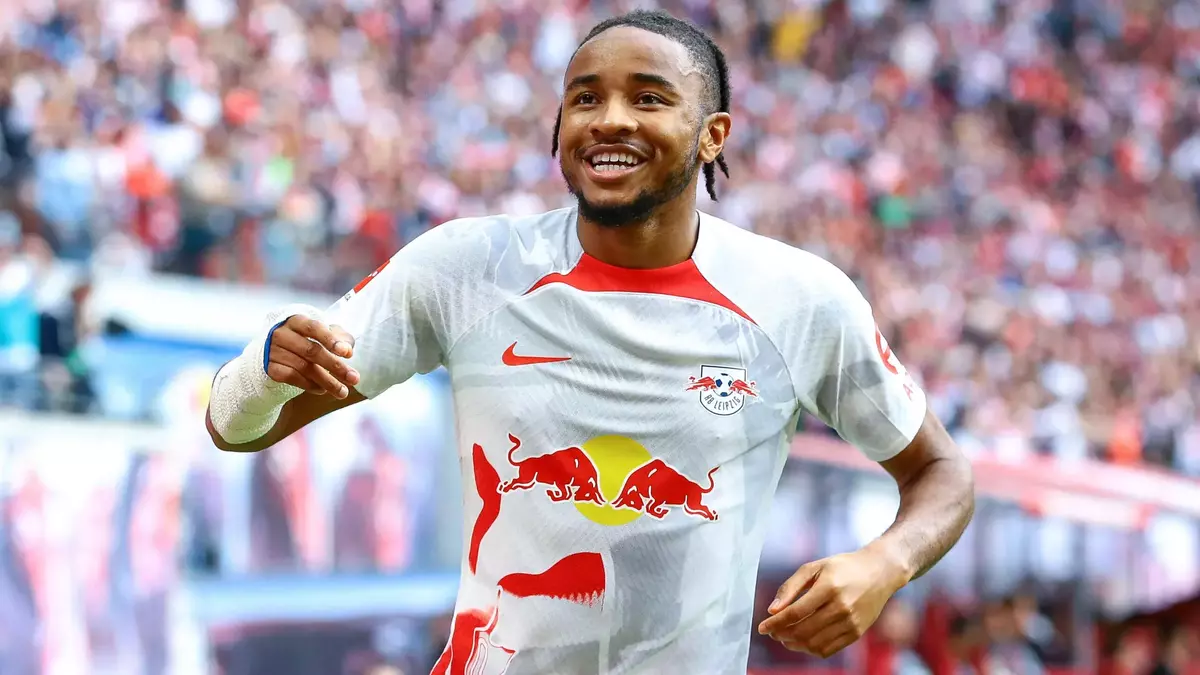 Fabrizio Romano provides breaking update on RB Leipzig star amid Chelsea links